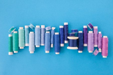 Trucos fáciles y rápidos de costura para principiantes. Mejora tus habilidades con consejos sencillos y efectivos.