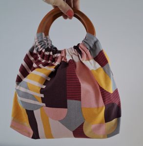 Como COSER un BOLSO con asas de madera y bolsillo